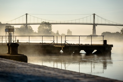 Le pont suspendu de Tonnay-Charente